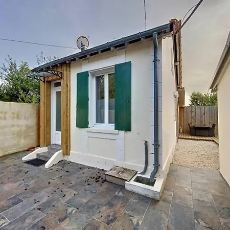 Maison Avec Terrasse A Quelques Minutes De La Place Morny Casa de Férias *