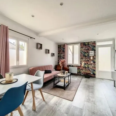 Maison Avec Terrasse A Quelques Minutes De La Place Morny