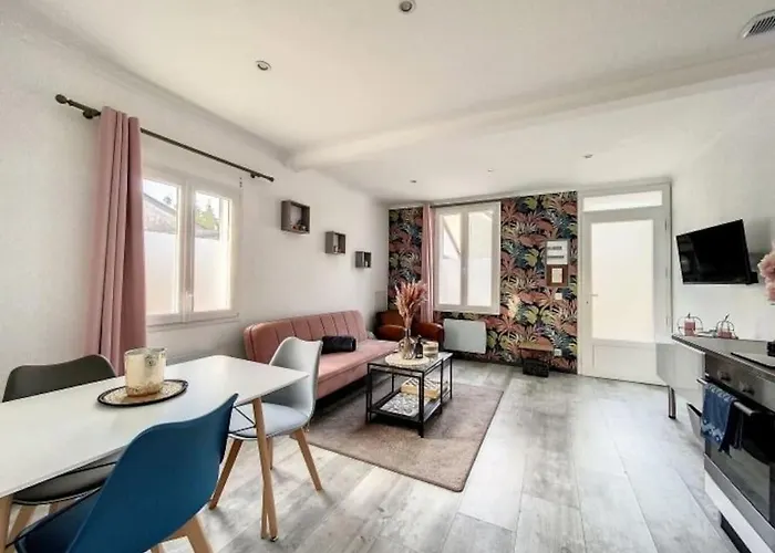 Maison Avec Terrasse A Quelques Minutes De La Place Morny