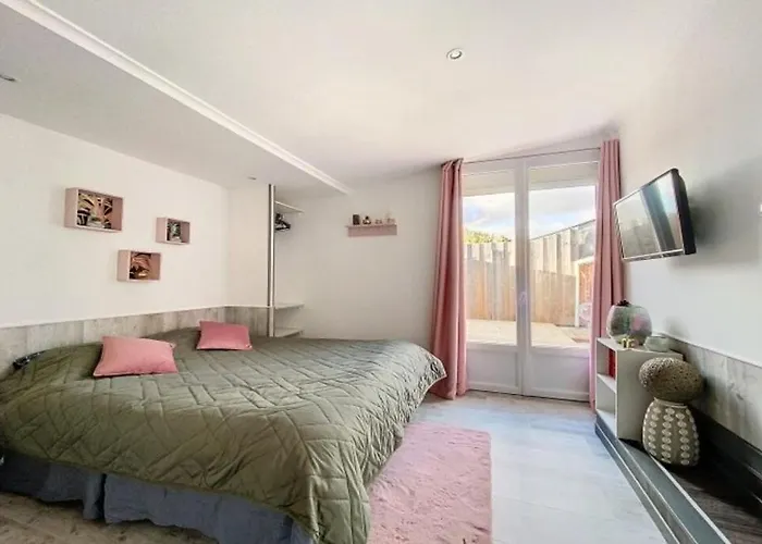 Maison Avec Terrasse A Quelques Minutes De La Place Morny Deauville