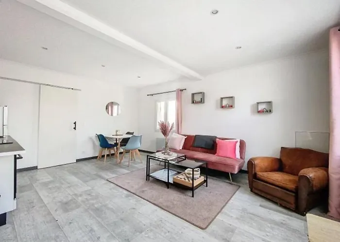 Maison Avec Terrasse A Quelques Minutes De La Place Morny